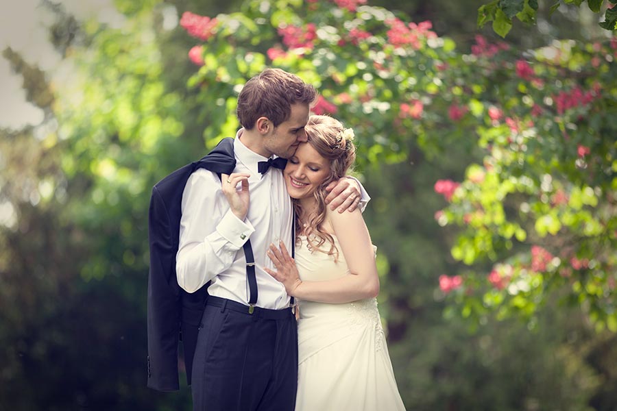 Hochzeitsfotograf Herrenberg, im Park des Erholungsheims in Gültstein